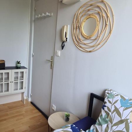 Adorable Studette Proche Gare Apartment Chartres Bagian luar foto