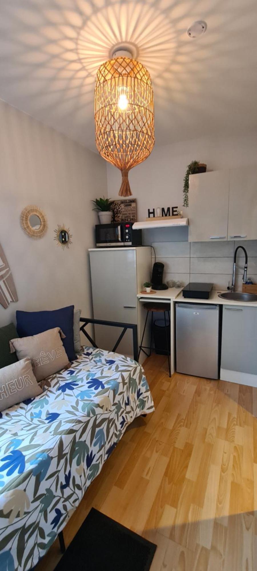 Adorable Studette Proche Gare Apartment Chartres Bagian luar foto