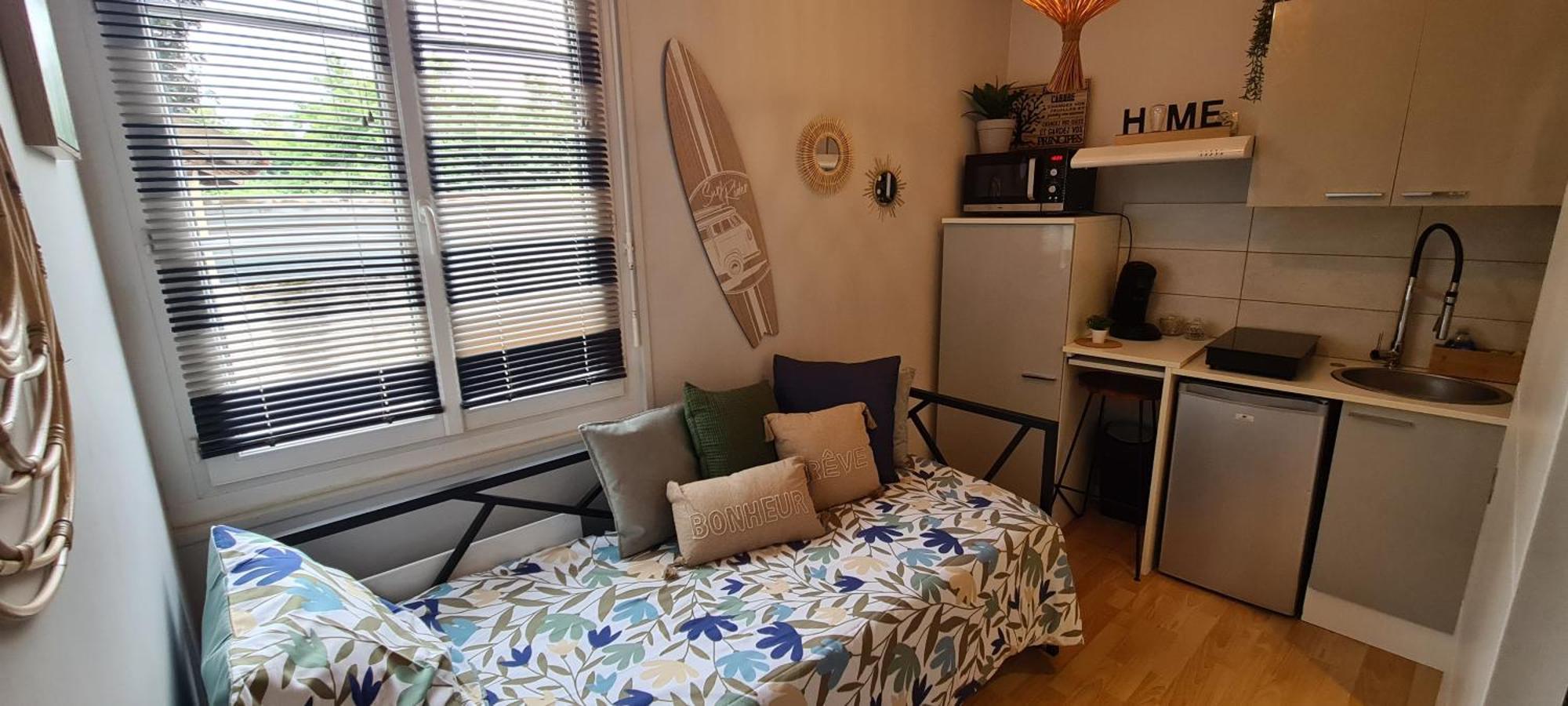 Adorable Studette Proche Gare Apartment Chartres Bagian luar foto